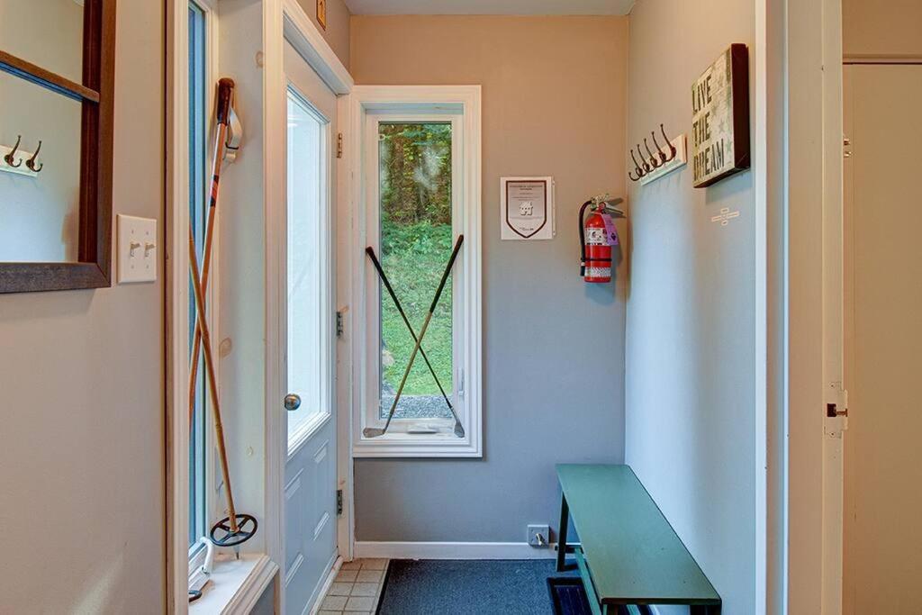 Little Sunshine, Nature Retreat, 10Min Of Mountain Mont-Tremblant Exterior photo
